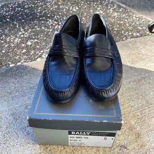NWOT Bally black leather loafers